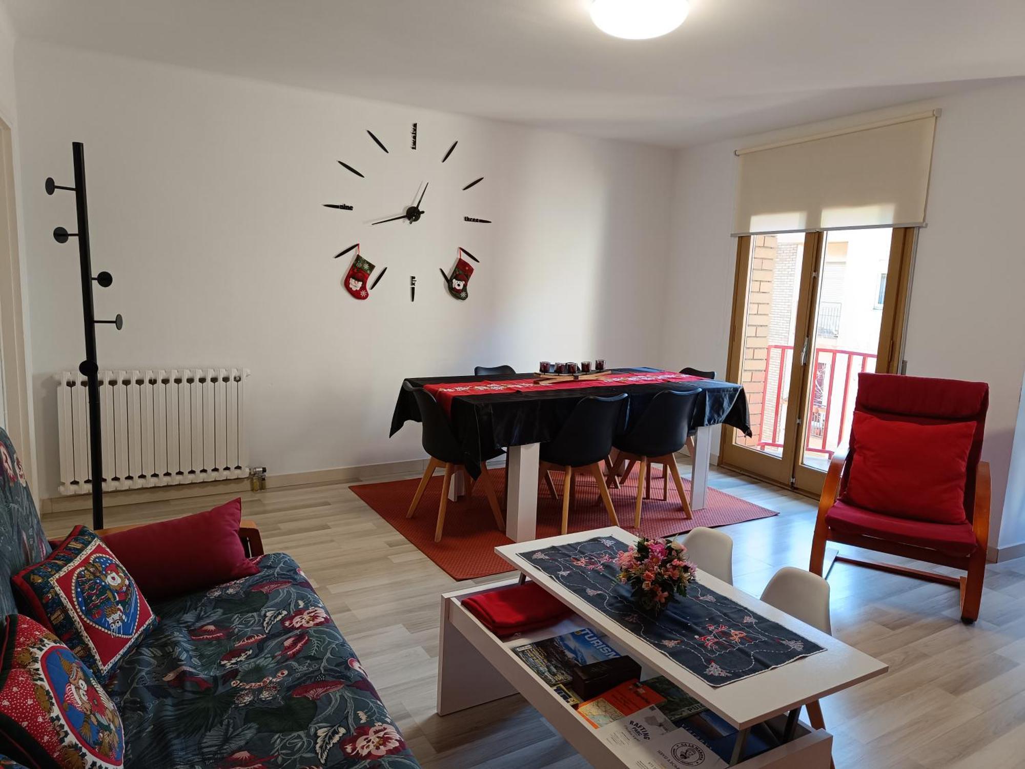 Apartamento Confort I Ла-Сеу-д'Уржель Екстер'єр фото