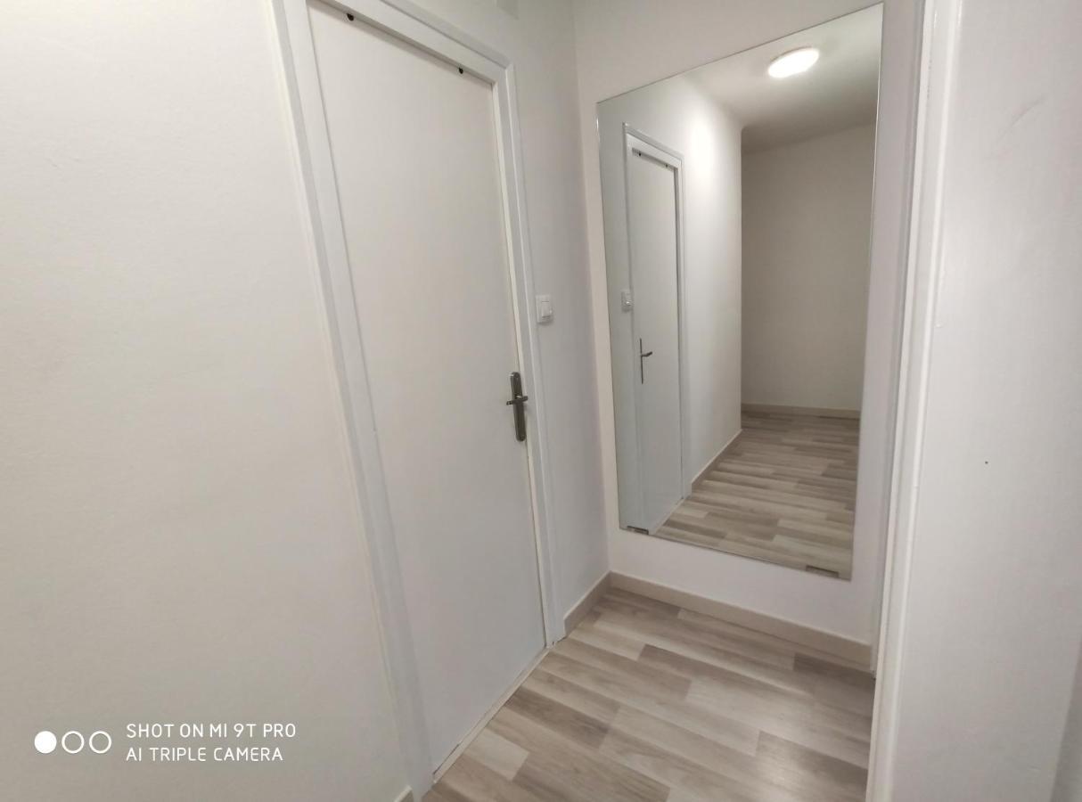Apartamento Confort I Ла-Сеу-д'Уржель Екстер'єр фото